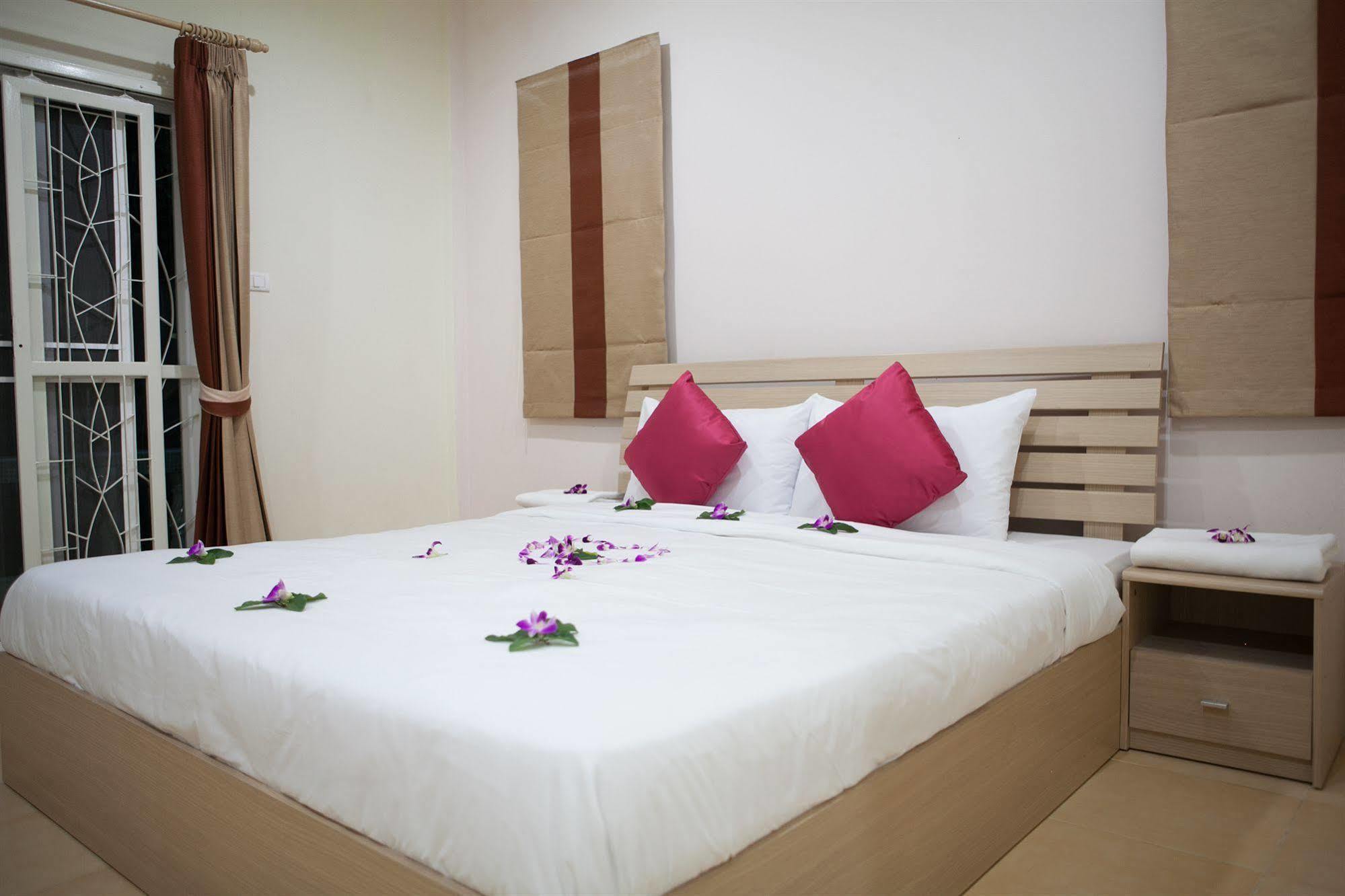 Lucky Lek Resort Rawai Экстерьер фото